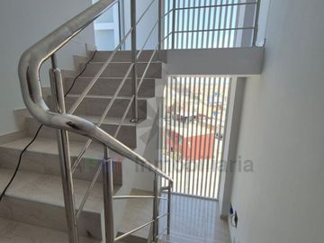 DEPARTAMENTO DE ESTRENO Y FRENTE A PARQUE DENTRO DE CONDOMINIO SOL DE PIMENTEL