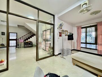 Single house for sale, 95 sq m., Soi Sukonthasawat 20, near The Walk Nawamin