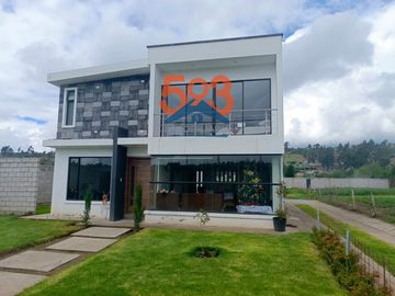 Casa de Venta en Latacunga