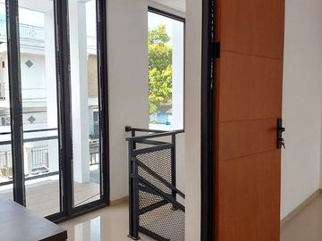 Rumah Keren Proses Bangun dekat Sheraton Mustika Maguwoharjo
