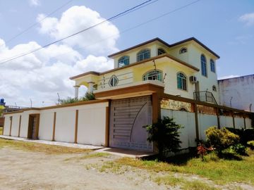 Casa en venta de 6 Dormitorios en la Playa de Tonsupa