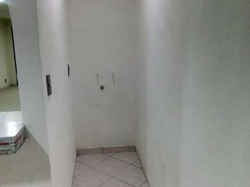 EXCELENTE PROPIEDAD 3 PISOS