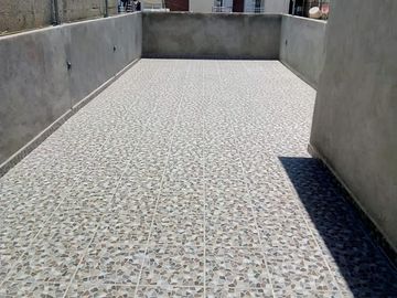 EXCELENTE PROPIEDAD 3 PISOS