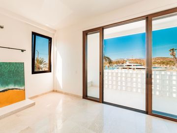 Departamento nuevo 4 habitaciones vistas a la Marina de Puerto Los Cabos