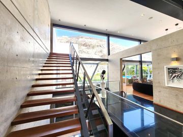 Amplia Casa de Lujo en Venta en La Mejor Zona de La Molina