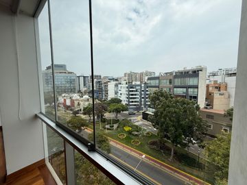 Vendo impecable duplex en el corazon turistico de MIraflores