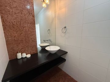 Vendo impecable duplex en el corazon turistico de MIraflores