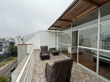 Vendo impecable duplex en el corazon turistico de MIraflores