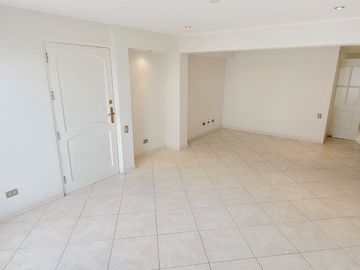 Departamento en Venta - Av de los Ingenieros - Urb Valle Hermoso  - Surco