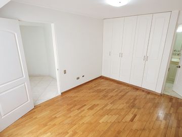 Departamento en Venta - Av de los Ingenieros - Urb Valle Hermoso  - Surco