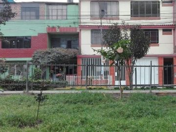 VENTA DE ACCIONES Y DERECHOS FLORES 78