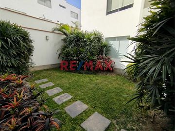 VENTA DE AMPLIO DEPARTAMENTO EN SURCO