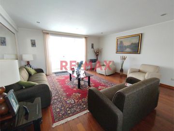 VENTA DE AMPLIO DEPARTAMENTO EN SURCO