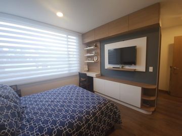 Se Vende Departamento de 2 Dormitorios  en el Sector de la Embajada Norteamericana ,Solca