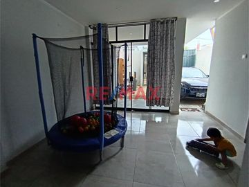Alquiler Casa - Los Claveles // ID: 1122070