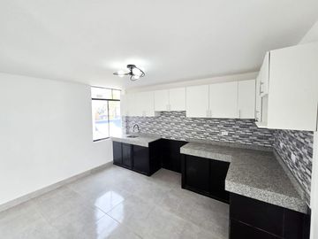 🔥🔥OCASION  VENDO DUPLEX  CERCA DE LA UNIVERSIDAD SAN MARCOS Y CATOLICA🔥🔥 🏘️🔥🔥