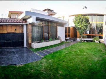 SE VENDE CASA CON PISCINA - AV CONDE DE NIEVA 490 M2