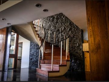 SE VENDE CASA CON PISCINA - AV CONDE DE NIEVA 490 M2