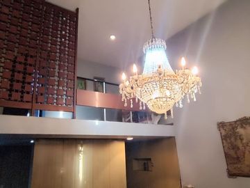 SE VENDE CASA CON PISCINA - AV CONDE DE NIEVA 490 M2