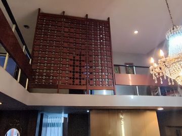 SE VENDE CASA CON PISCINA - AV CONDE DE NIEVA 490 M2