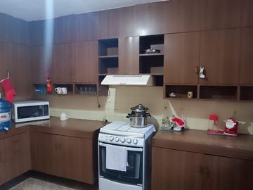 SE VENDE CASA CON PISCINA - AV CONDE DE NIEVA 490 M2