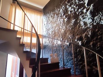 SE VENDE CASA CON PISCINA - AV CONDE DE NIEVA 490 M2