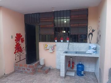 SE VENDE CASA CON PISCINA - AV CONDE DE NIEVA 490 M2