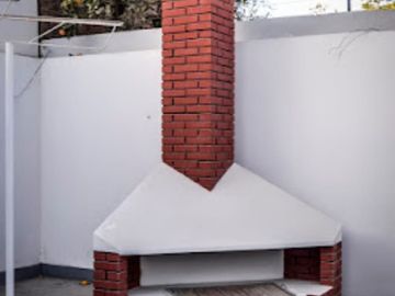 SE VENDE CASA CON PISCINA - AV CONDE DE NIEVA 490 M2