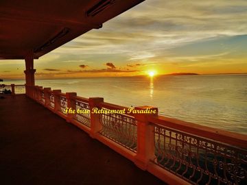 Waterfront Penthouse, 3 BR, 97 sqm, with Jacuzzi Bedroom