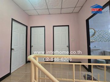 2-storey townhouse, 18 sq m, P.K. Garden Village, Pracha Uthit 90, Pracha Uthit Soi 90, Kanchanaphisek Road, Phra Samut Chedi, Samut Prakan