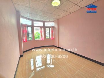 2-storey townhouse, 18 sq m, P.K. Garden Village, Pracha Uthit 90, Pracha Uthit Soi 90, Kanchanaphisek Road, Phra Samut Chedi, Samut Prakan