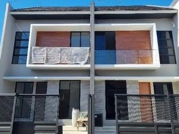 DIJUAL RUMAH Manyar Kertoadi Sby