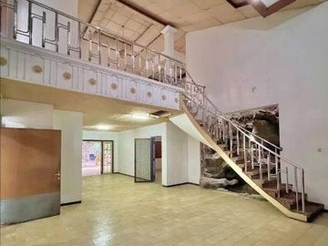 Dijual Rumah Komersil Jalan Imam Bonjol tengah kota