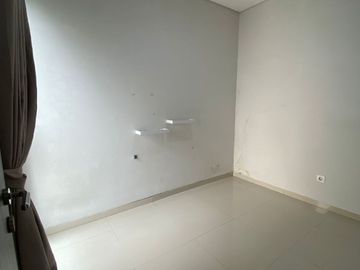 Rumah Disewakan di Serenia Hills, Lebak Bulus, Siap Huni