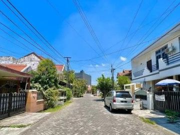 Jual cepat, Rumah Kost 2 lantai Rungkut Mejoyo Utara