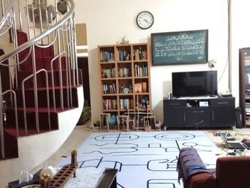 Rumah Mojoklanggru Mojo Gubeng dkt Dharmahusada UNAIR Surabaya Timur