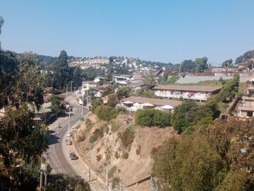 BROKER JARDIN IMPECABLE  REBAJADO 2D-2B-1EST-1BOD