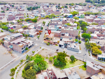 Vendo EXCLUSIVA Casa en ESQUINA frente PARQUE y la ANGOSTURA ICA!