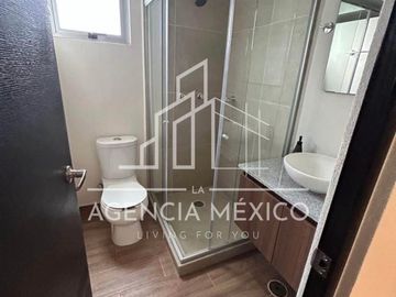 Renta Townhouse Bosque Esmeralda