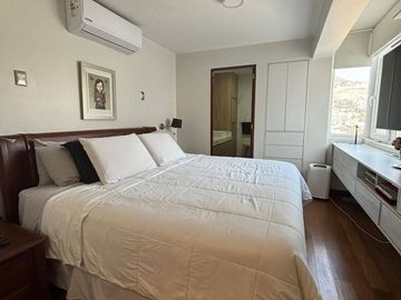 VENDO TRIPLEX 342M2 + 2 ESTACIONAMIENTOS EN URB. VALLE HERMOSO / SANTIAGO DE SURCO