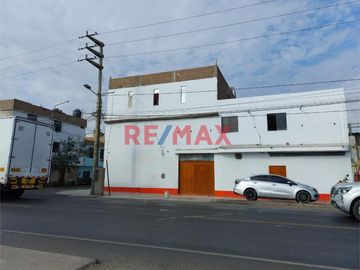 Venta Local Comercial De 3 Pisos En Esquina En Urb San Pedro En Plena Panamericana
