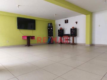 Venta Local Comercial De 3 Pisos En Esquina En Urb San Pedro En Plena Panamericana