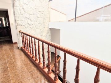 VENDO, Casa ideal para familia grande. 5dorm. 468mts. Los Cipreses 111, Casuarinas Sur – Surco