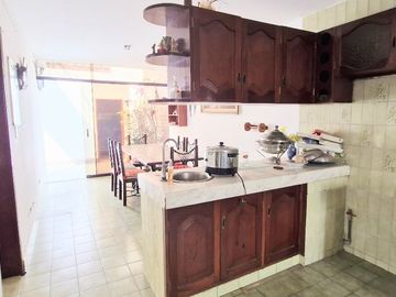 VENDO, Casa ideal para familia grande. 5dorm. 468mts. Los Cipreses 111, Casuarinas Sur – Surco