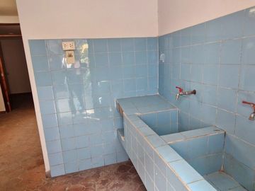 VENDO, Casa ideal para familia grande. 5dorm. 468mts. Los Cipreses 111, Casuarinas Sur – Surco