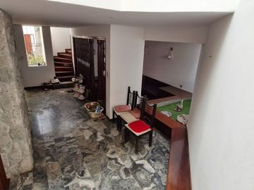 VENDO, Casa ideal para familia grande. 5dorm. 468mts. Los Cipreses 111, Casuarinas Sur – Surco