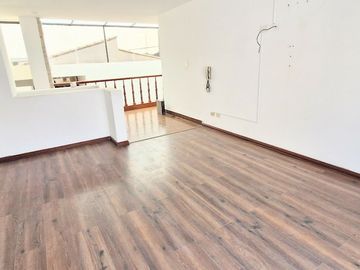 VENDO, Casa ideal para familia grande. 5dorm. 468mts. Los Cipreses 111, Casuarinas Sur – Surco