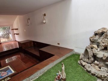 VENDO, Casa ideal para familia grande. 5dorm. 468mts. Los Cipreses 111, Casuarinas Sur – Surco