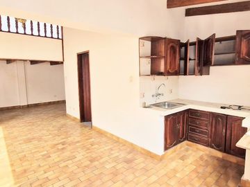 VENDO, Casa ideal para familia grande. 5dorm. 468mts. Los Cipreses 111, Casuarinas Sur – Surco