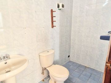 VENDO, Casa ideal para familia grande. 5dorm. 468mts. Los Cipreses 111, Casuarinas Sur – Surco